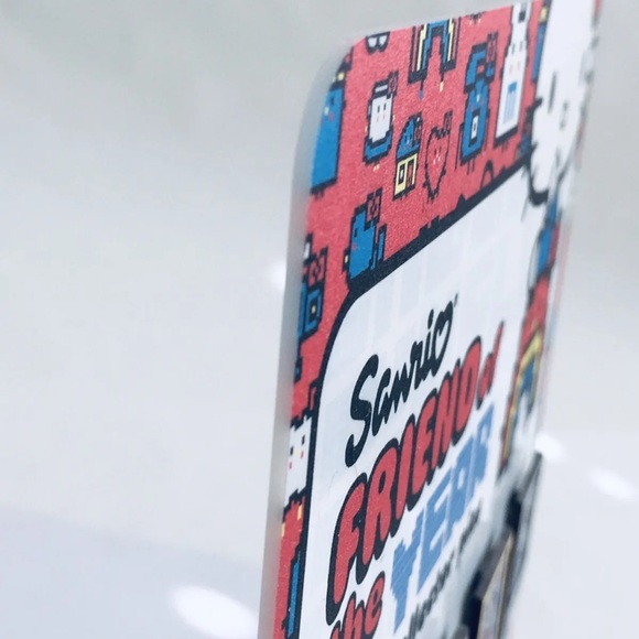 Sanrio Hello Kitty Friend of the Year Pin Set 2019 With Plexiglass Display Board - Picture 10 of 16